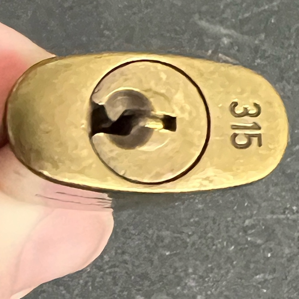 Louis Vuitton Gold lock for handbag - Picture 7 of 9